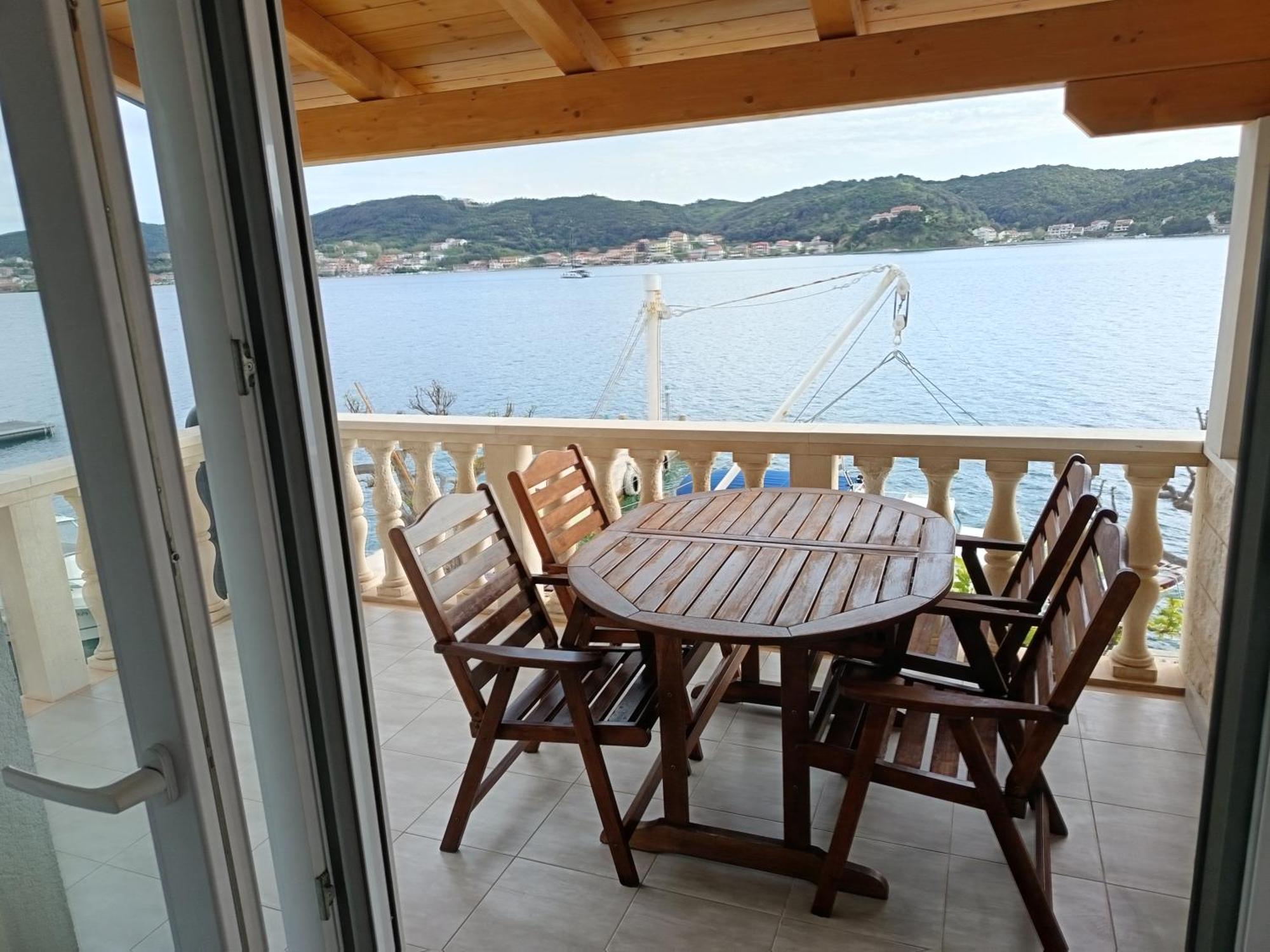 Apartmani Andela Kordic Supetarska Draga Dış mekan fotoğraf